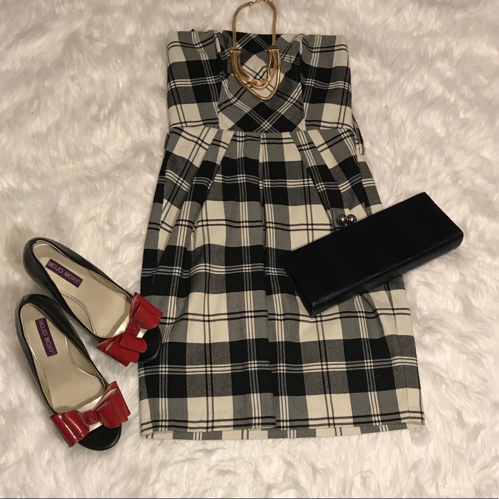 Candie’s Black and white strapless dress sz 7